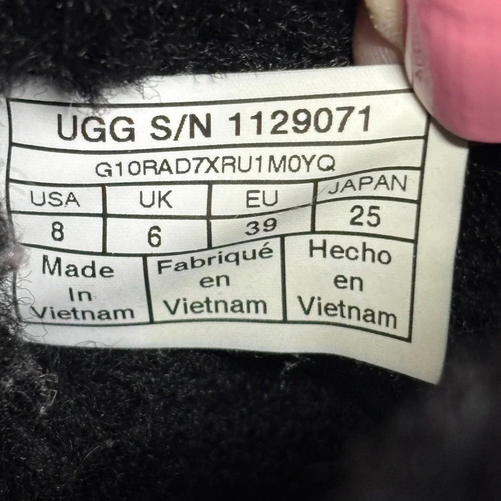 UGG Bailey Bow‎ II Boots Women Size 8 Black Sheepskin Suede 1129071 Cabin Core